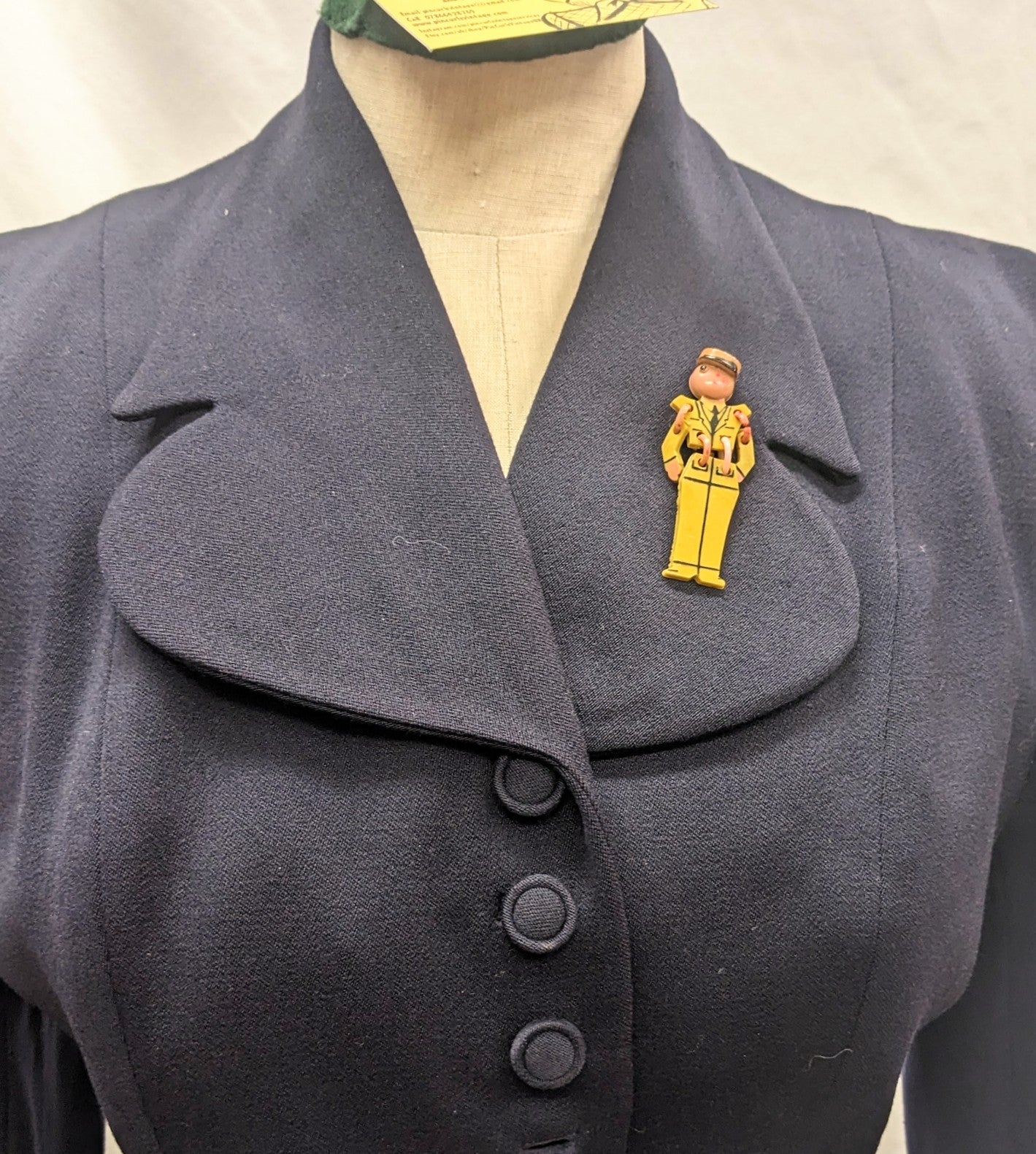 1940s American Buddy Brooch