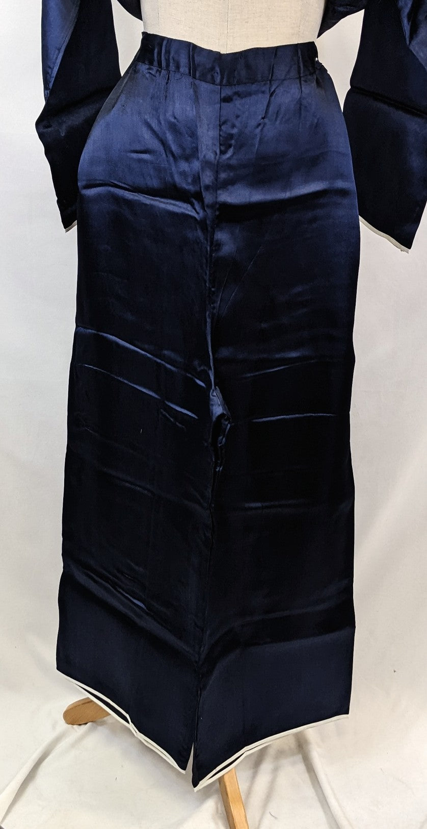 1930s/40s Asian Lounge Pyjamas and Slipper Set