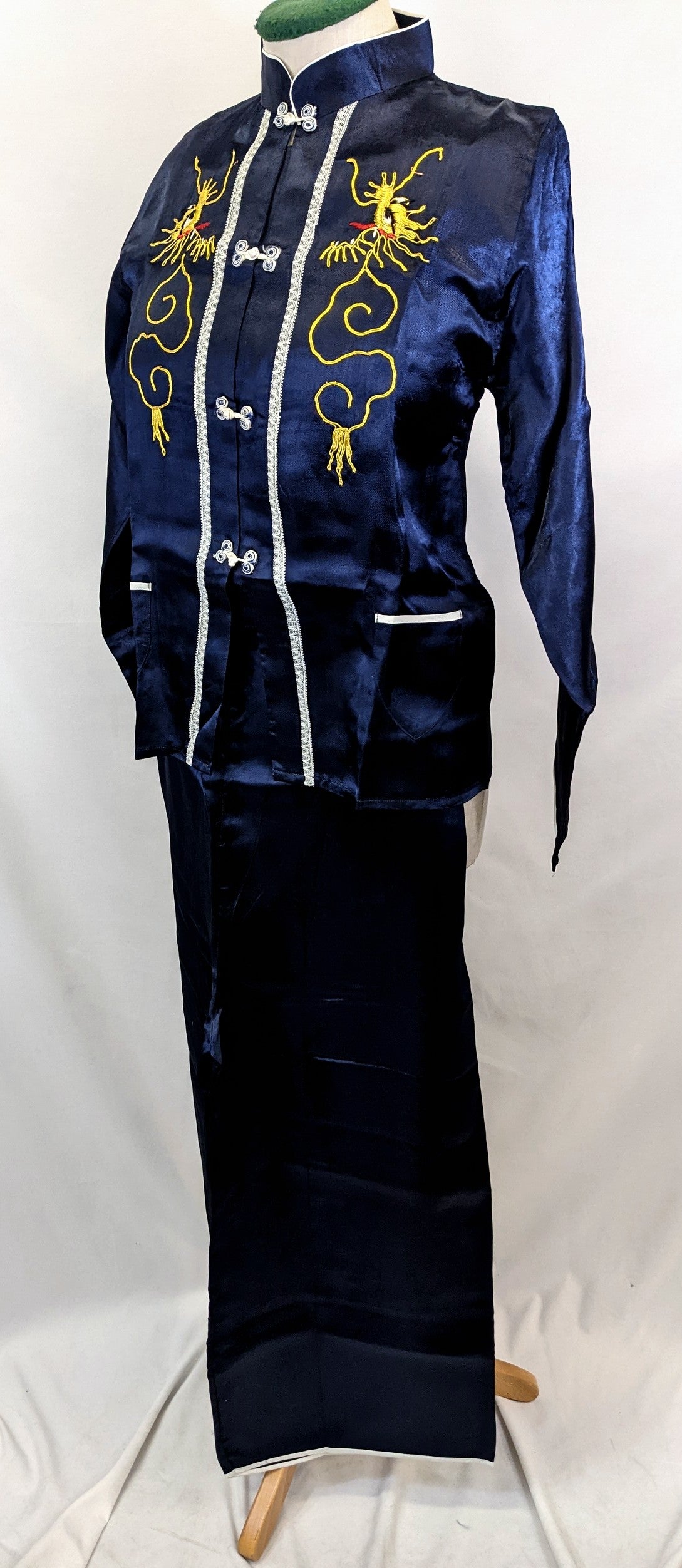 1930s/40s Asian Lounge Pyjamas and Slipper Set