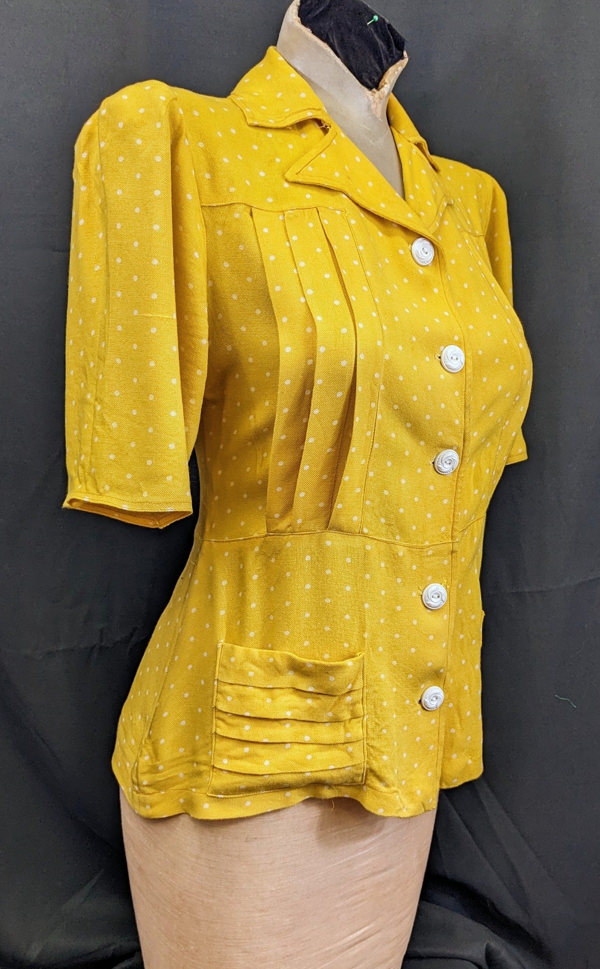 *RESERVED DO NOT BUY* 1940s Linen Blouse with Pockets