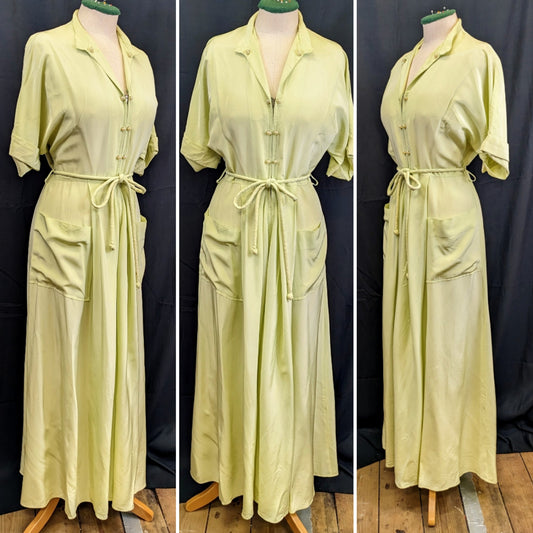 1940s Rayon Lounge Wear Robe